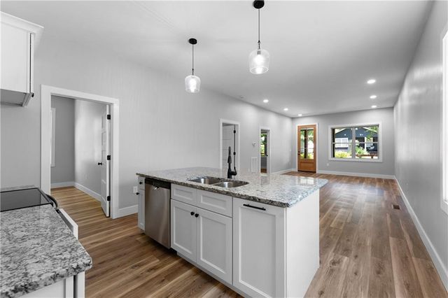 13 Akron Street, Cartersville, GA 30120
