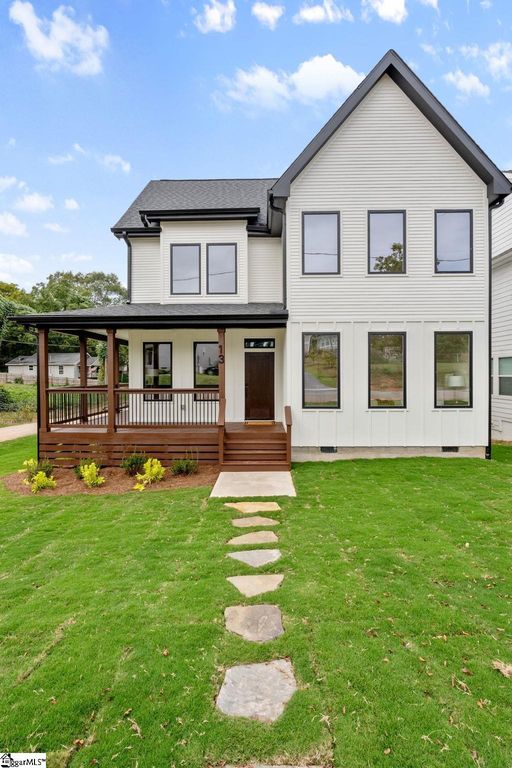 13 Woodlawn Avenue, Greenville, SC 29611