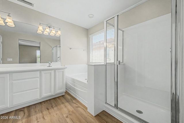 2042 W DAVIS Road, Phoenix, AZ 85023