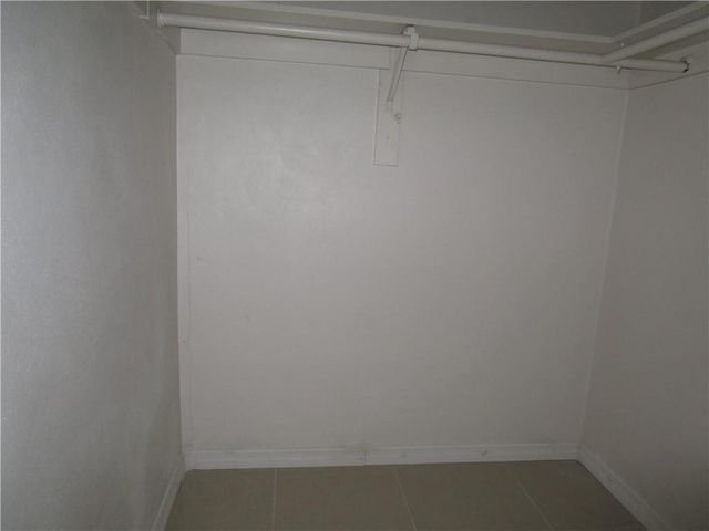 2000 NE 51st Court 201, Fort Lauderdale, FL 33308