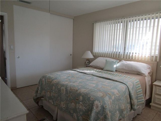 2000 NE 51st Court 201, Fort Lauderdale, FL 33308