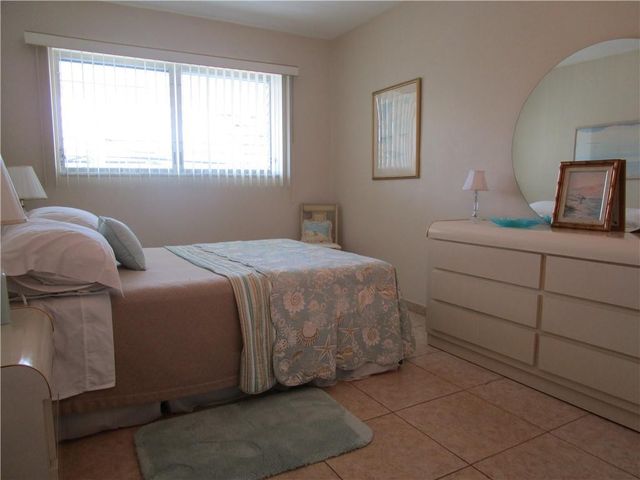 2000 NE 51st Court 201, Fort Lauderdale, FL 33308