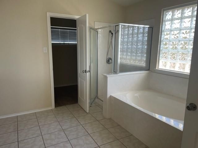 2105 Fall Creek DR, Leander, TX 78641