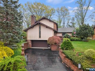 77 Macarthur Drive, Clifton, NJ 07013