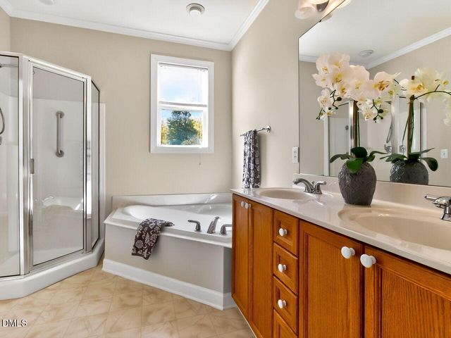 157 Summit Oaks Lane, Holly Springs, NC 27540