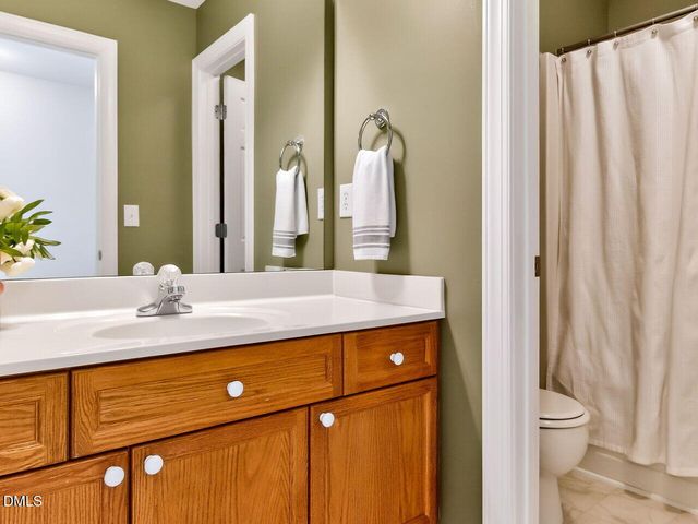 157 Summit Oaks Lane, Holly Springs, NC 27540