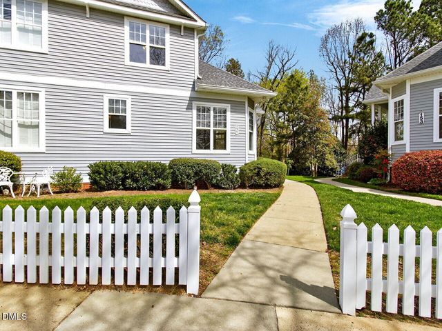 157 Summit Oaks Lane, Holly Springs, NC 27540