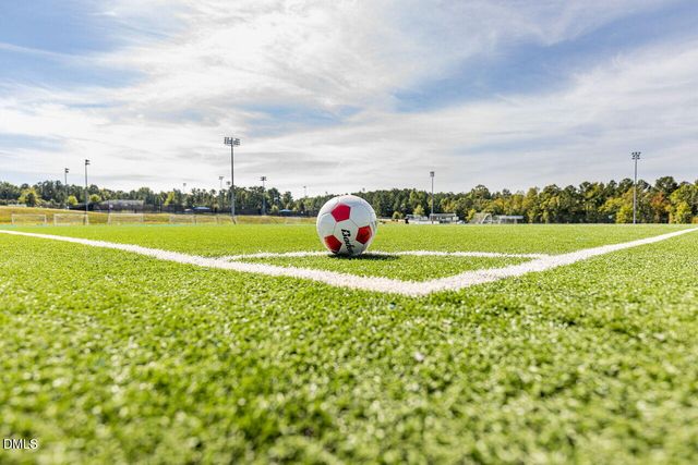 157 Summit Oaks Lane, Holly Springs, NC 27540