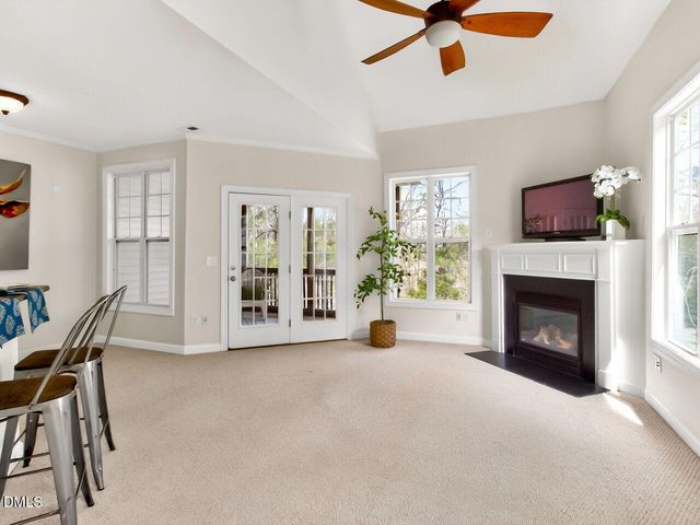 157 Summit Oaks Lane, Holly Springs, NC 27540