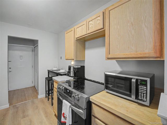 25 Village Park Drive 2F, Fishkill, NY 12524