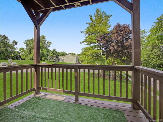 25 Village Park Drive 2F, Fishkill, NY 12524