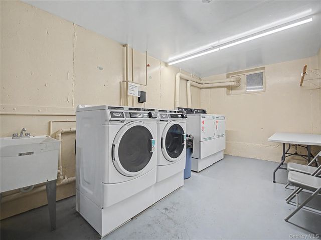 25 Village Park Drive 2F, Fishkill, NY 12524