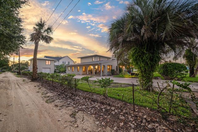 215 Oglethorpe Blvd, St Augustine, FL 32080