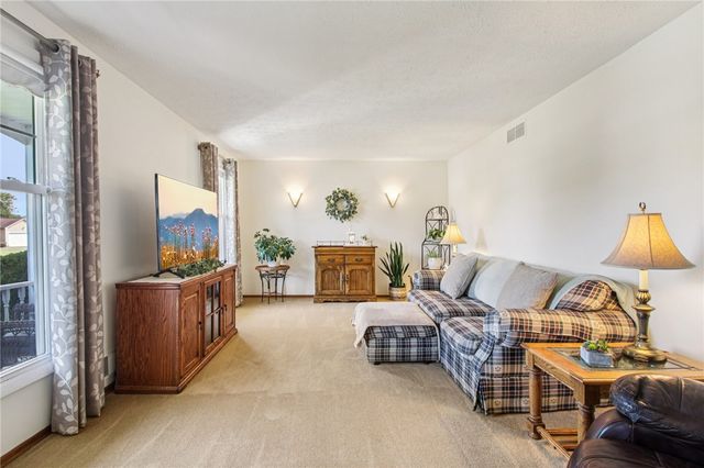 266 Widgedon, Greece, NY 14468