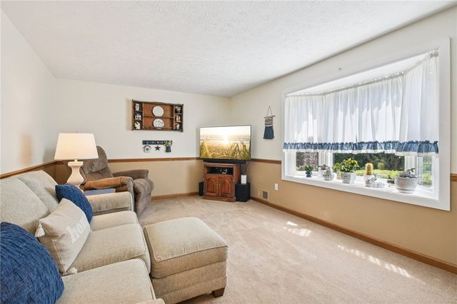 266 Widgedon, Greece, NY 14468