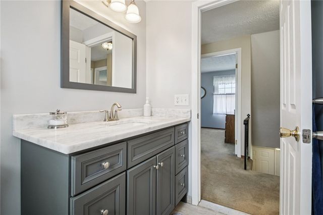 266 Widgedon, Greece, NY 14468