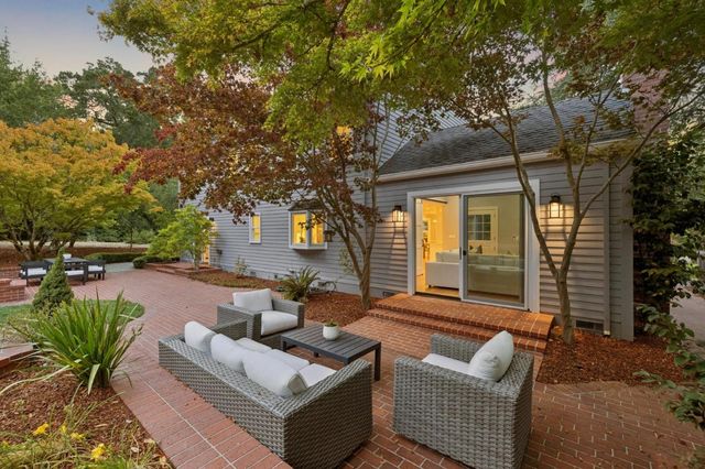 1543 Portola Road, Woodside, CA 94062