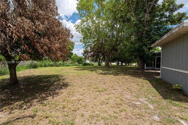 982 SW Airoso Boulevard, Port St. Lucie, Port St Lucie, FL 34983