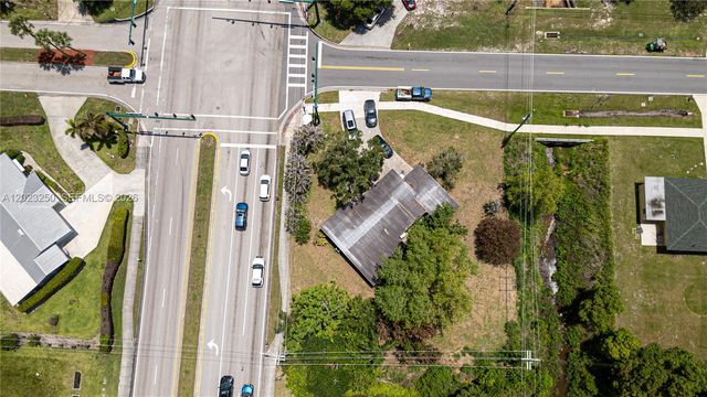 982 SW Airoso Boulevard, Port St. Lucie, Port St Lucie, FL 34983