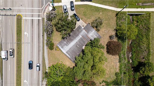 982 SW Airoso Boulevard, Port St. Lucie, Port St Lucie, FL 34983