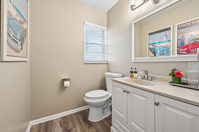 312 NE 17th Avenue 202, Boynton Beach, FL 33435