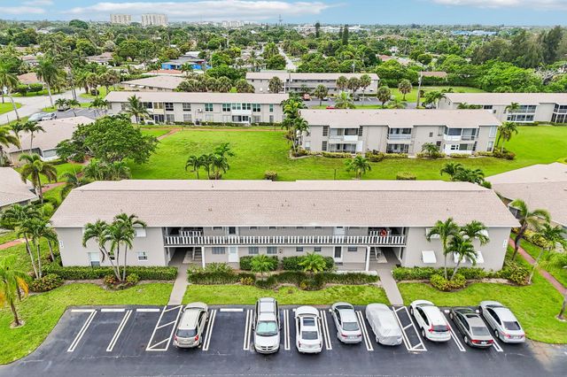 312 NE 17th Avenue 202, Boynton Beach, FL 33435
