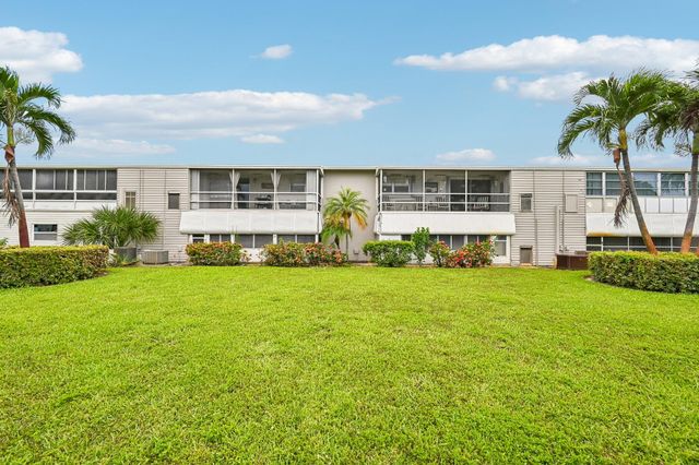 312 NE 17th Avenue 202, Boynton Beach, FL 33435