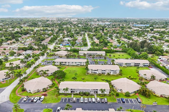 312 NE 17th Avenue 202, Boynton Beach, FL 33435
