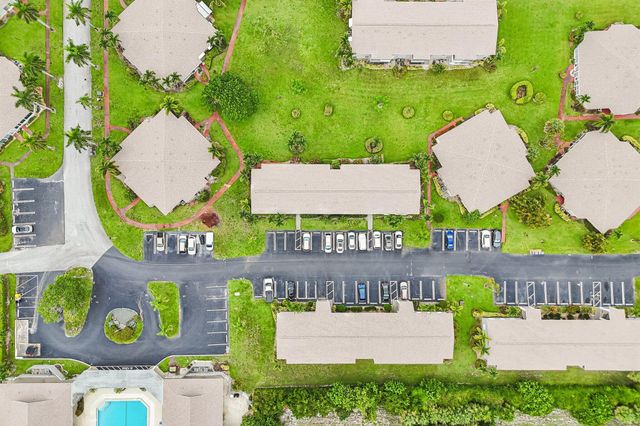 312 NE 17th Avenue 202, Boynton Beach, FL 33435