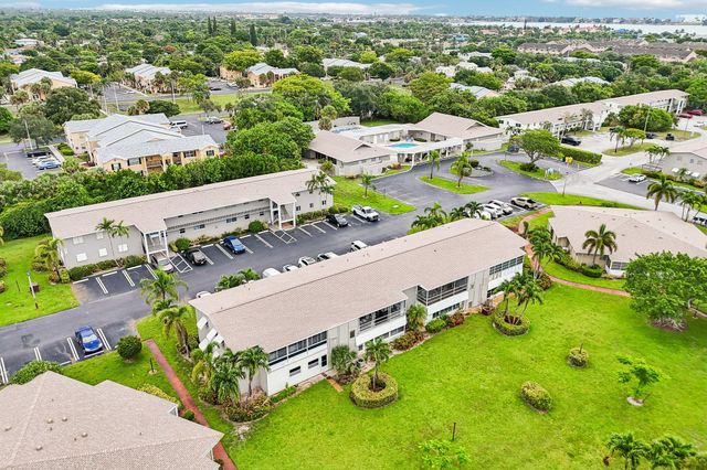 312 NE 17th Avenue 202, Boynton Beach, FL 33435