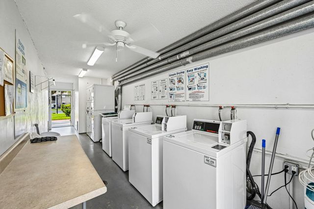 312 NE 17th Avenue 202, Boynton Beach, FL 33435