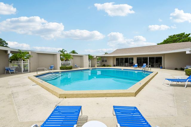312 NE 17th Avenue 202, Boynton Beach, FL 33435