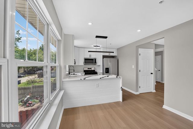 4014 BLAKNEY LN SE, Washington, DC 20032
