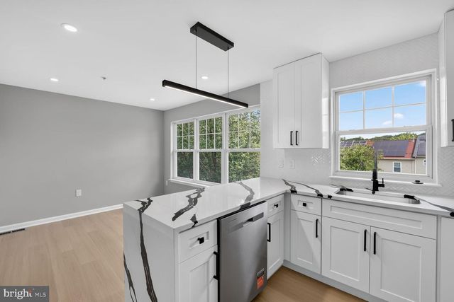 4014 BLAKNEY LN SE, Washington, DC 20032