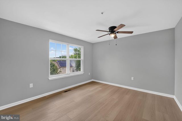 4014 BLAKNEY LN SE, Washington, DC 20032