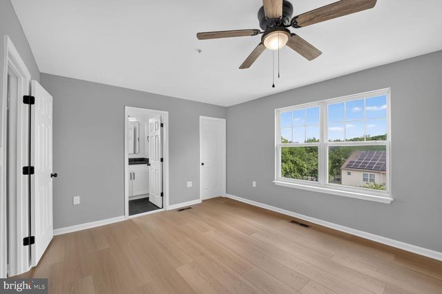 4014 BLAKNEY LN SE, Washington, DC 20032