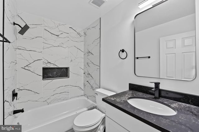 4014 BLAKNEY LN SE, Washington, DC 20032