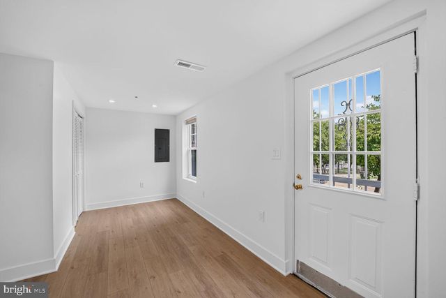 4014 BLAKNEY LN SE, Washington, DC 20032