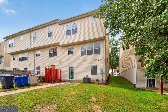 4014 BLAKNEY LN SE, Washington, DC 20032