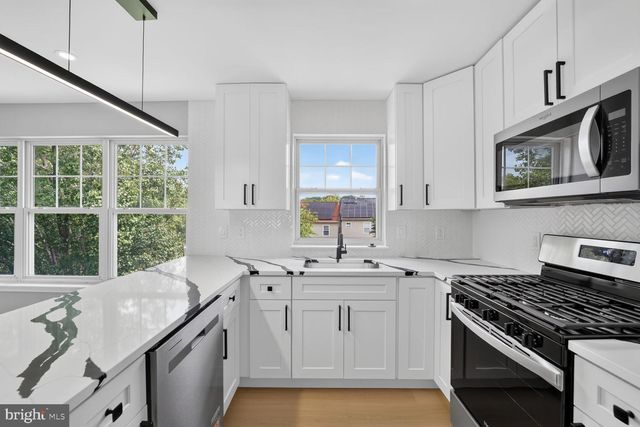 4014 BLAKNEY LN SE, Washington, DC 20032