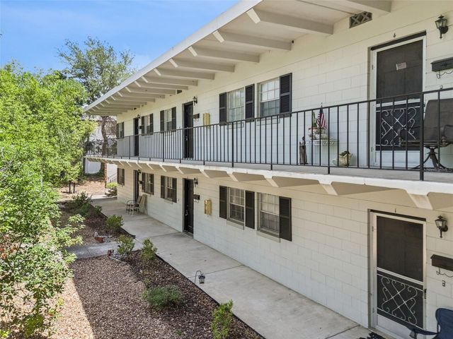 791 LAKE AVENUE 6, Clermont, FL 34711