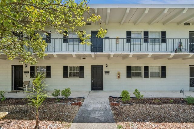791 LAKE AVENUE 6, Clermont, FL 34711