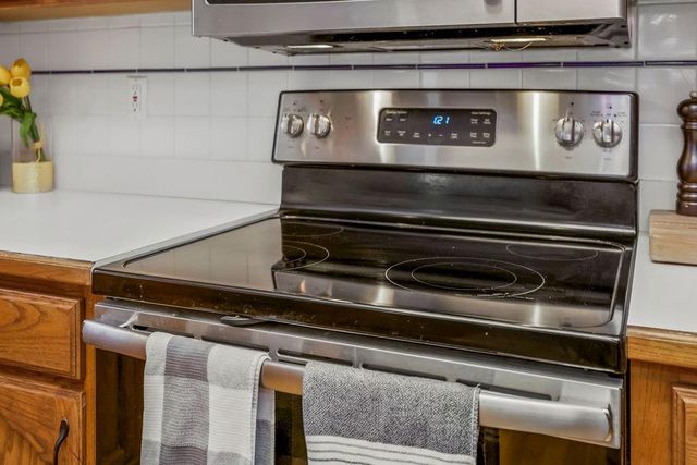 1300 NE Magnolia Street, Lee's Summit, MO 64086