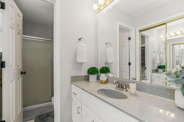 1300 NE Magnolia Street, Lee's Summit, MO 64086