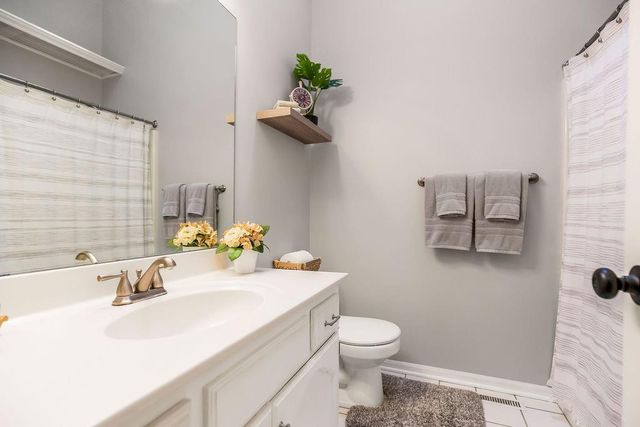 1300 NE Magnolia Street, Lee's Summit, MO 64086