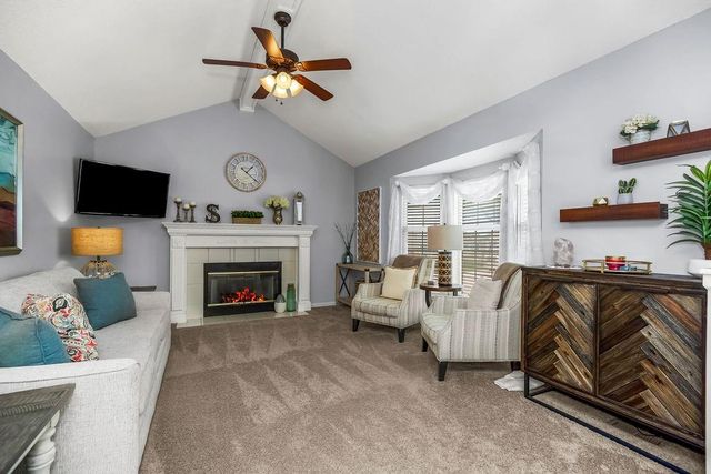 1300 NE Magnolia Street, Lee's Summit, MO 64086