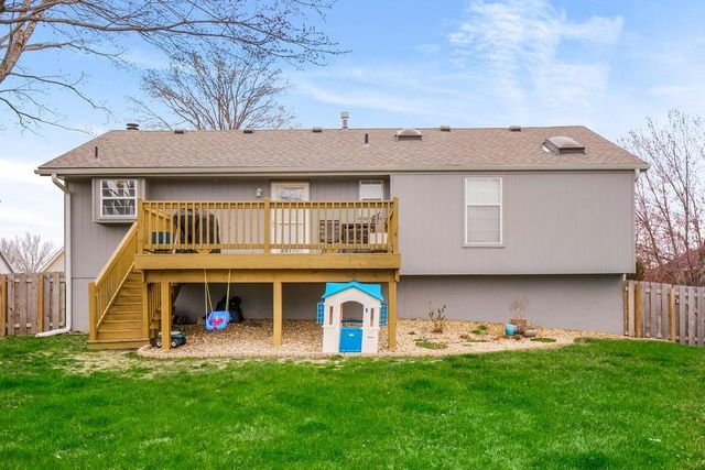 1300 NE Magnolia Street, Lee's Summit, MO 64086