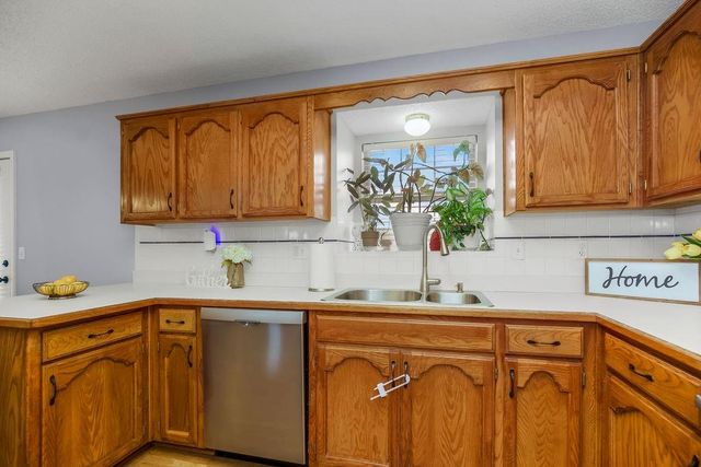 1300 NE Magnolia Street, Lee's Summit, MO 64086