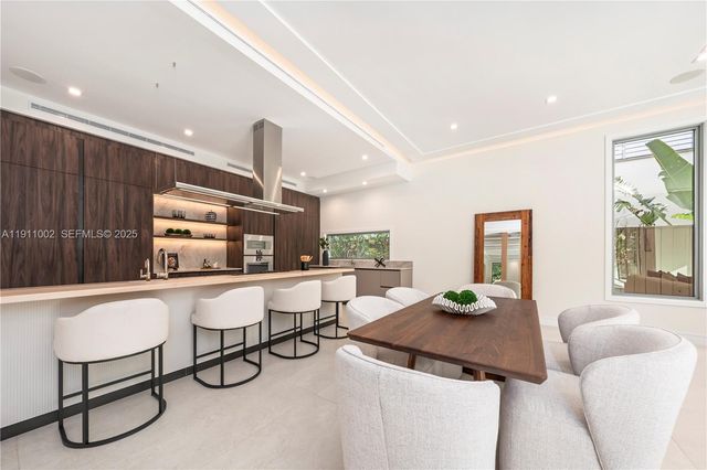 3200 Calusa St, Coconut Grove, FL 33133