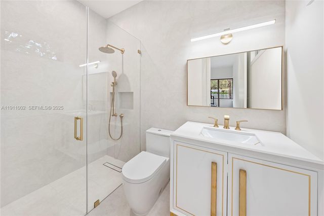 3200 Calusa St, Coconut Grove, FL 33133